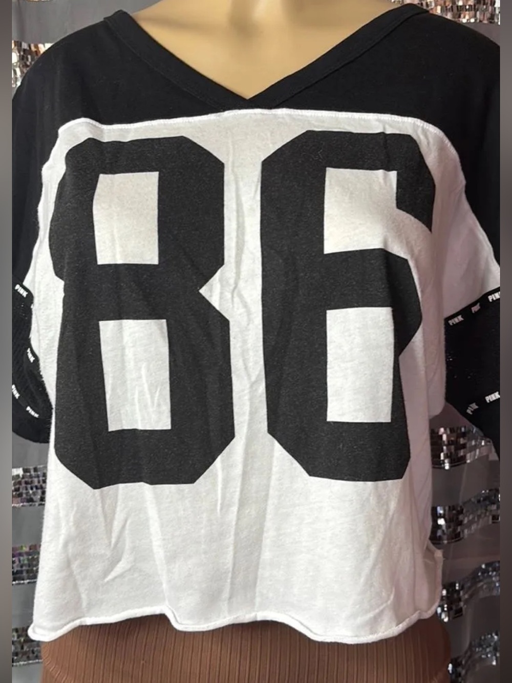 PINK Victoria's Secret Black and White '86' V-Neck Crop Top